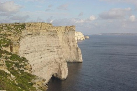 ta-cenc-cliffs